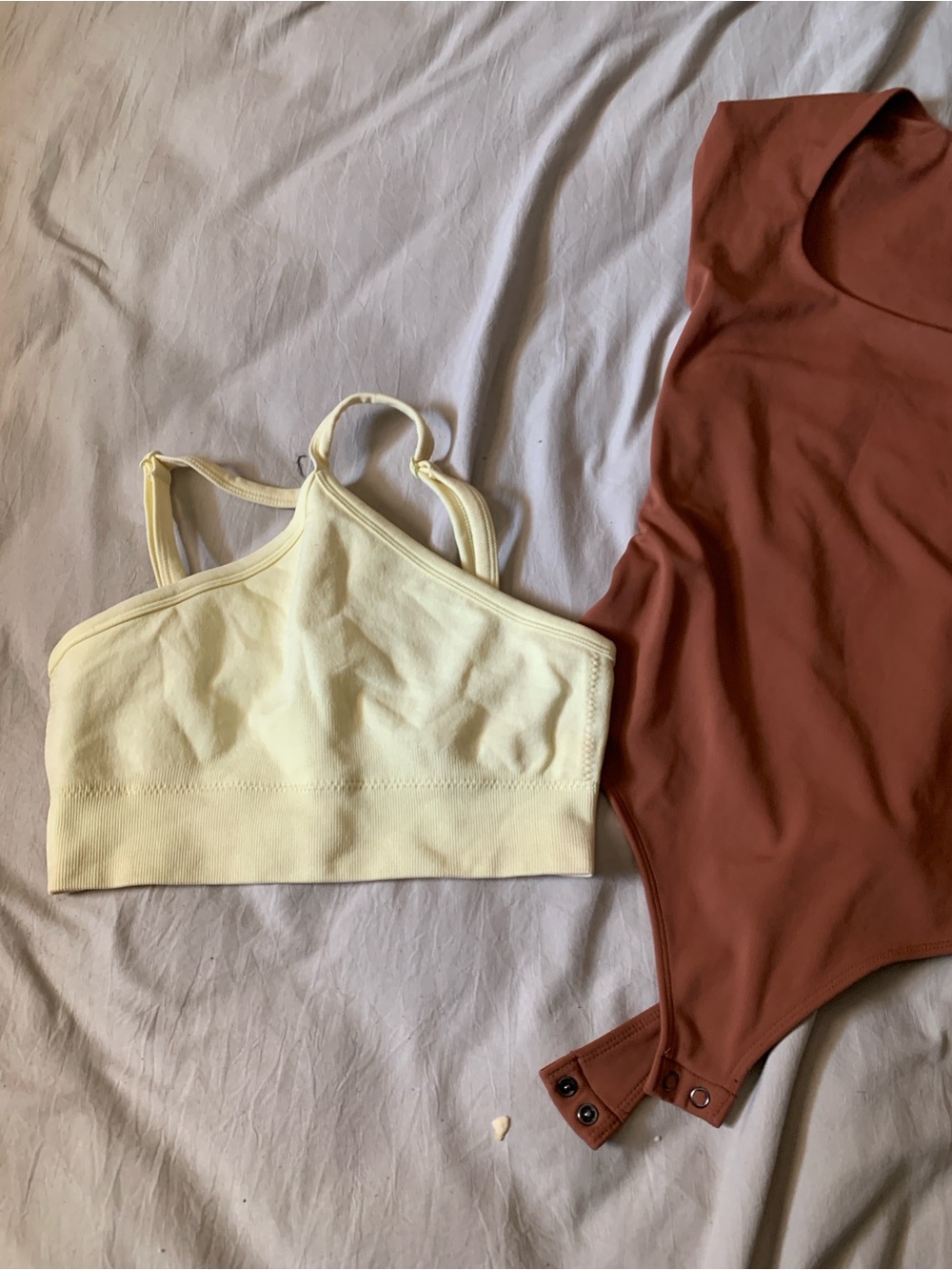TOP BUNDLE ‼️ - Picture 2 of 4